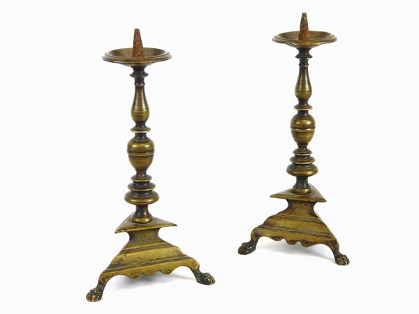 Pair of Bronze Prickets  (Tuscany, 17th Century)  - Auction An antique casale: Furniture and Collections - II - III - Maison Bibelot - Casa d'Aste Firenze - Milano