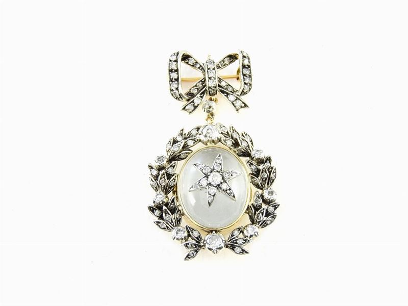 Spilla Portaritratti in Oro Giallo e Bianco, Diamanti e Cristallo di Rocca