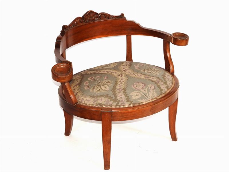 Poltroncina Bassa a Pozzetto in Noce