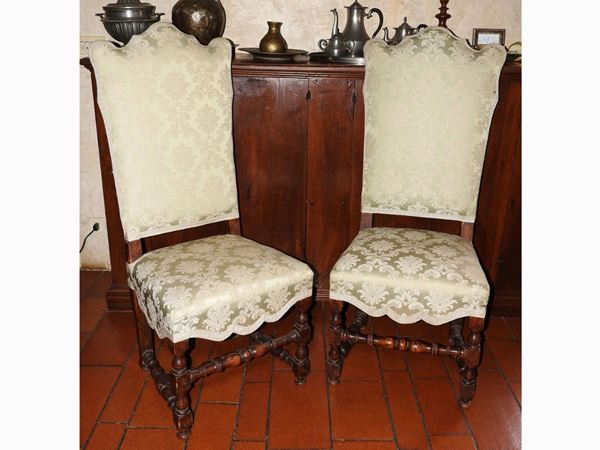 Pair of Walnut Armchairs  (17th Century)  - Auction An antique casale: Furniture and Collections - II - III - Maison Bibelot - Casa d'Aste Firenze - Milano