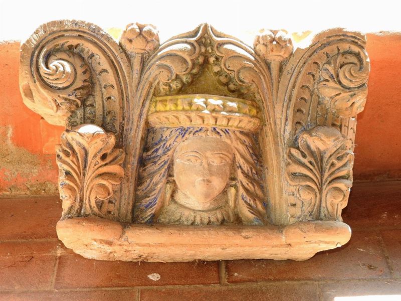Antico Frammento di Capitello in Pietra