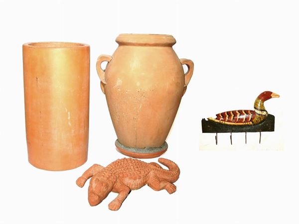 Lotto di oggetti in terracotta  - Asta Un antico casale: arredi e collezioni - I - II - Maison Bibelot - Casa d'Aste Firenze - Milano