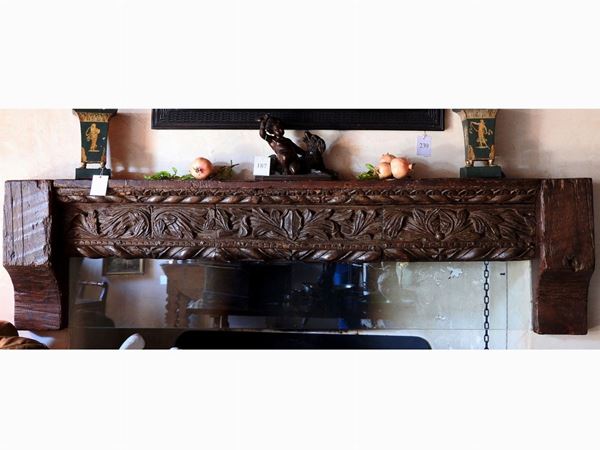 Chestnut Mantel Architrave  - Auction An antique casale: Furniture and Collections - I - II - Maison Bibelot - Casa d'Aste Firenze - Milano