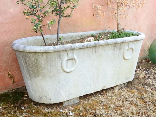 Marble Bathtub  (mid 19th Century)  - Auction An antique casale: Furniture and Collections - I - II - Maison Bibelot - Casa d'Aste Firenze - Milano