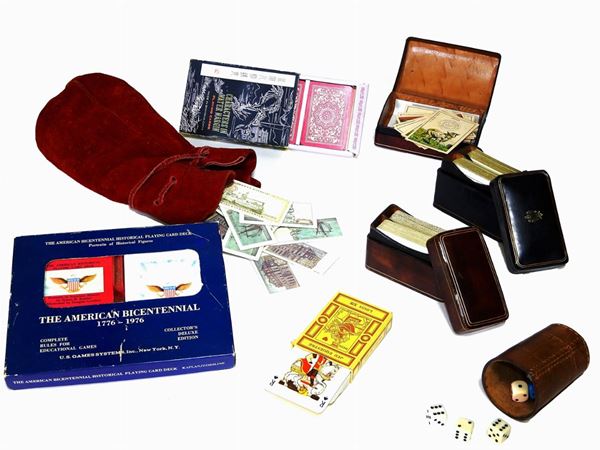 Lot of Chips and Playing Cards (8)  - Auction An antique casale: Furniture and Collections - I - II - Maison Bibelot - Casa d'Aste Firenze - Milano