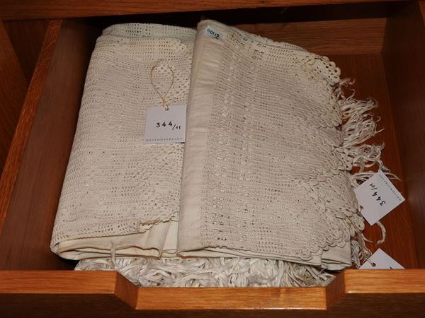 Lot of Vintage Linen and Cotton Towels  - Auction An antique casale: Furniture and Collections - I - II - Maison Bibelot - Casa d'Aste Firenze - Milano