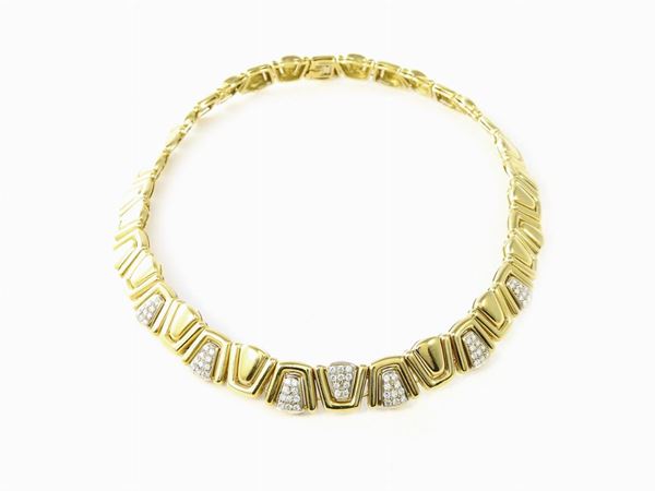 Yellow gold and diamonds paneled necklace