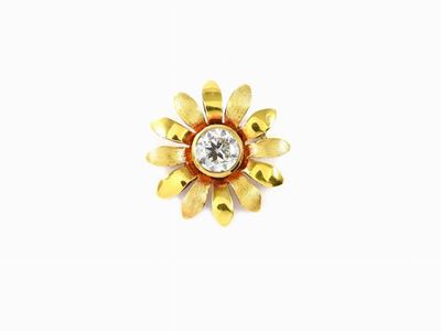 Spilla in Oro Giallo Lucido e Satinato con Diamante
