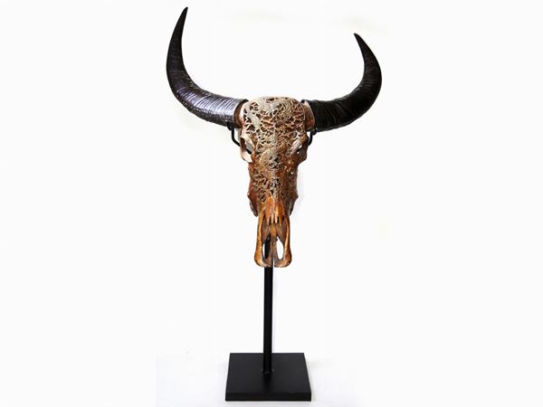 Buffalo Head  (Oriental Art)  - Auction An antique casale: Furniture and Collections - II - III - Maison Bibelot - Casa d'Aste Firenze - Milano