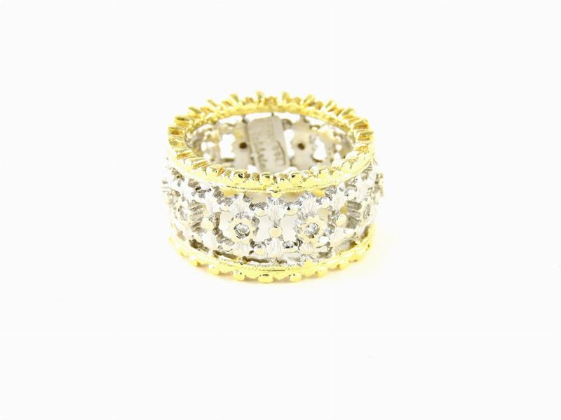 Anello a Fascia in Oro Bianco e Giallo con Piccoli Diamanti