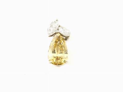 Pendente in Oro Bianco con Diamante "champagne" e Diamanti Incolori
