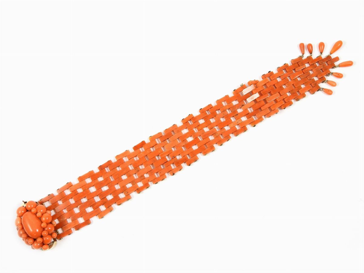 Bracciale in Oro Giallo e Corallo Rosso