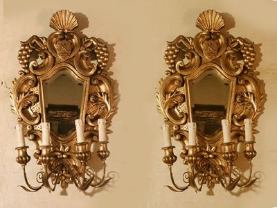 Coppia di Ventoline in Legno Intagliato e Dorato