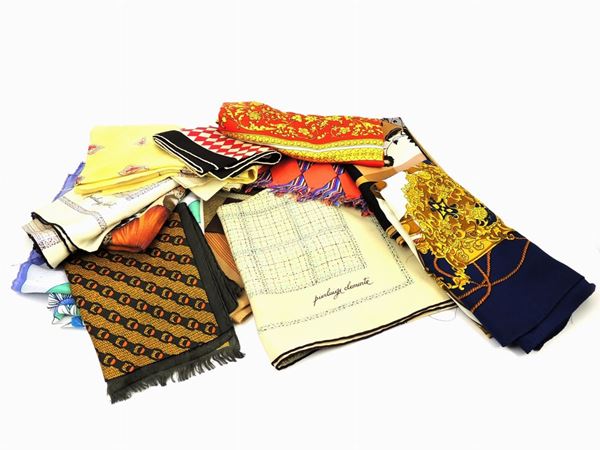 Lotto di foulard