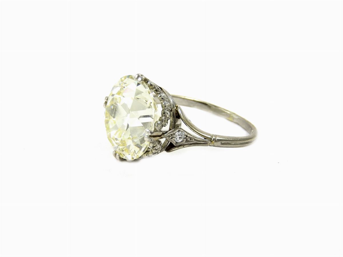 Anello Solitario in Platino