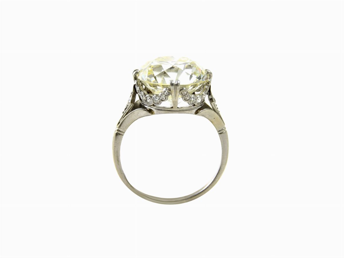 Anello Solitario in Platino