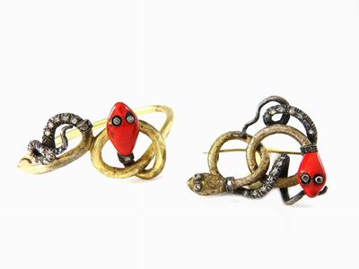 Parure Bracciale Rigido e Spilla in Oro Giallo, Argento, Smalti e Diamanti