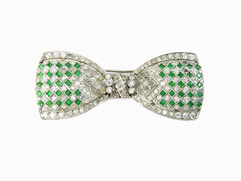 Spilla in Oro Bianco, Diamanti e Smeraldi
