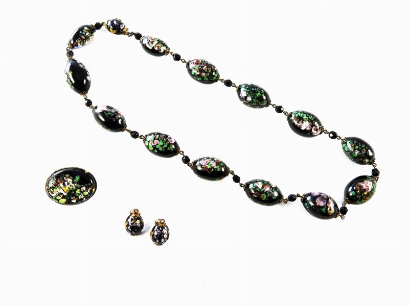 Parure Collana, Orecchini e Spilla in Metallo e Paste Vitree