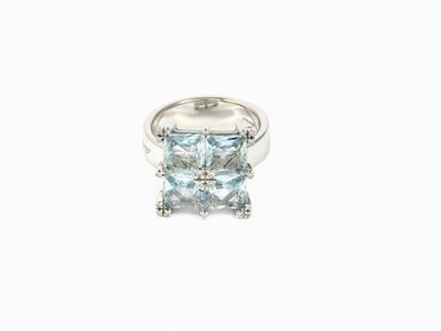 Parure Anello e Girocollo con Pendente in Oro Bianco, Diamanti e Acquamarine