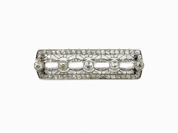 Rhodium-plated yellow gold bar brooch with diamonds