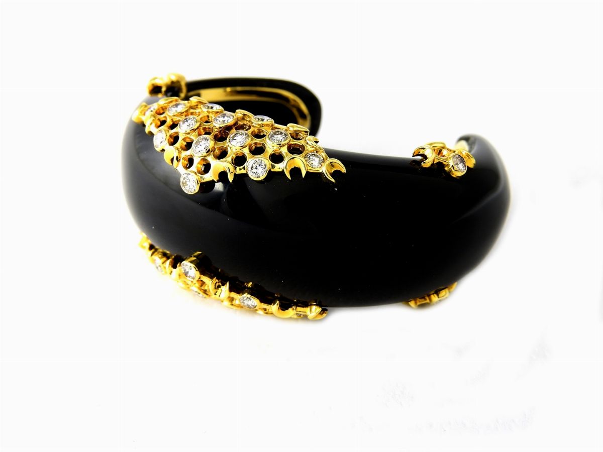 Bracciale Rigido in Oro Giallo, Diamanti e Onice