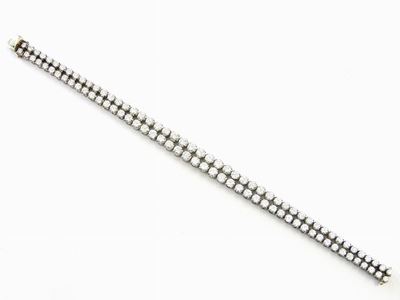 Bracciale Tennis a Due File Scalari in Oro Bianco e Diamanti