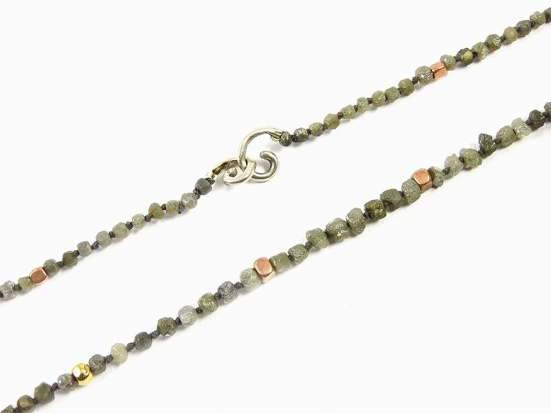 Girocollo di Diamanti Grezzi con Inserti in Oro, Rame e Argento