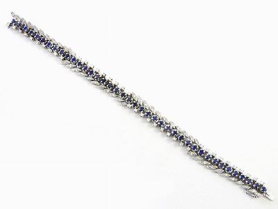 Bracciale a Maglia Morbida in Oro Bianco, Diamanti e Zaffiri
