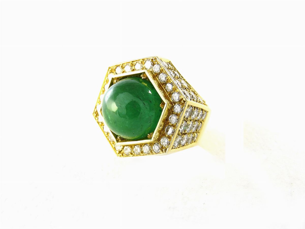 Anello in Oro Giallo, Diamanti e Smeraldo