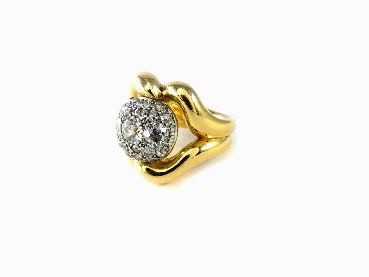 Anello a Cupola in Oro Giallo e Bianco con Diamanti