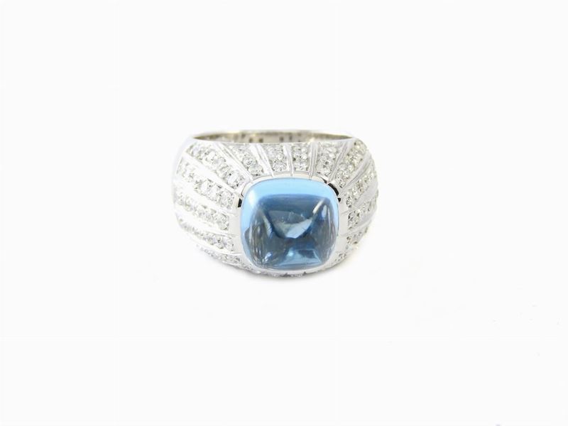 Anello in Oro Bianco, Diamanti e Topazio Azzurro