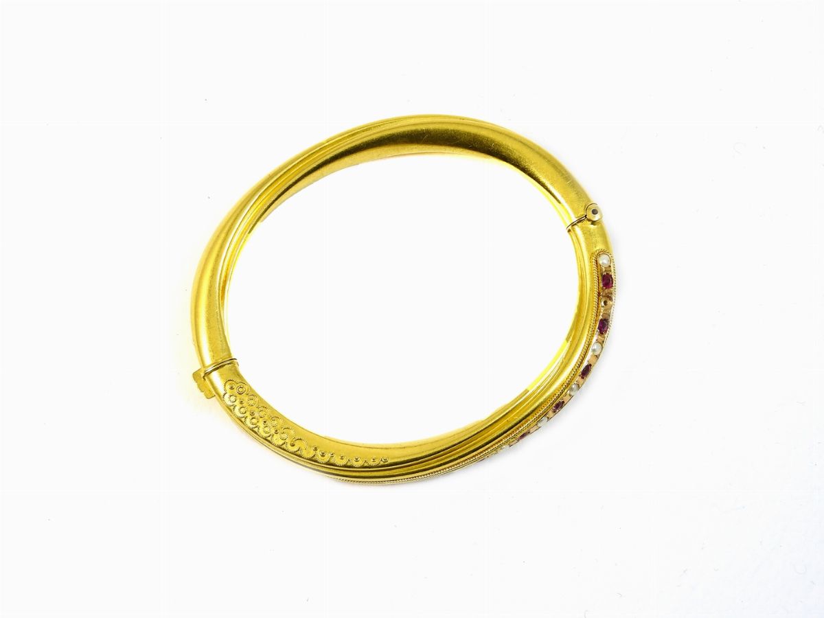 Bracciale Rigido in Oro Giallo, Rubini e Perle