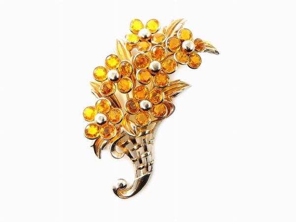 Trifari Pad. Pant gold plated metal and glass paste brooch