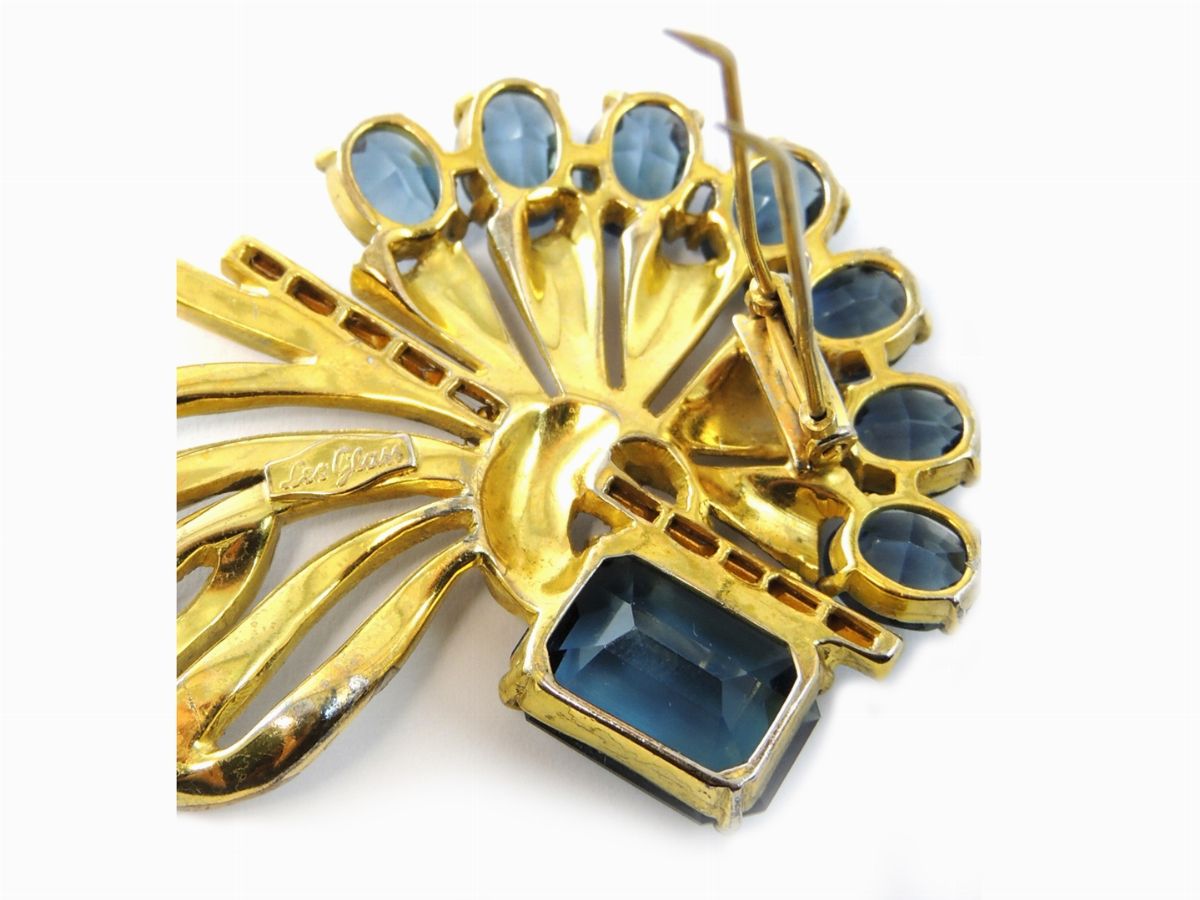 Spilla Leo Glass in Metallo Dorato e Strass
