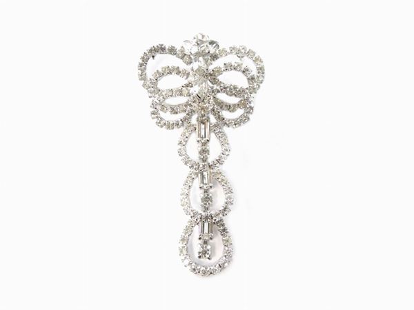 Spilla in metallo rodiato e strass