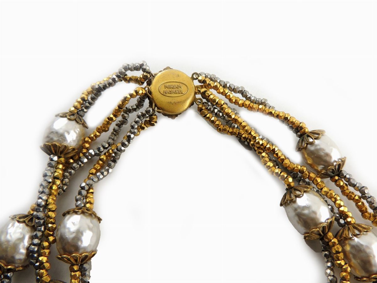 Collana Mirian Haskell in Perle Barocche Simulate e Metallo Dorato e Argentato