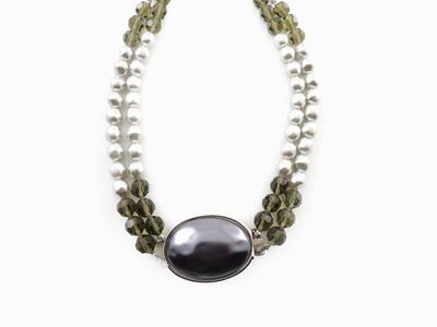 Collana Yves Saint Laurent in Cristalli e Perle Simulate Grigie