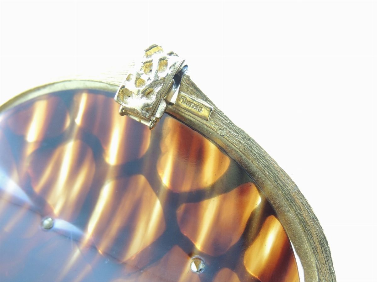 Bracciale Trifari in Resina Simulante la Tartaruga e Metallo Dorato
