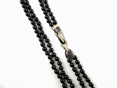 Collana Les Bernard Nyc in Vetro Nero, Metallo Dorato, Smalto e Strass