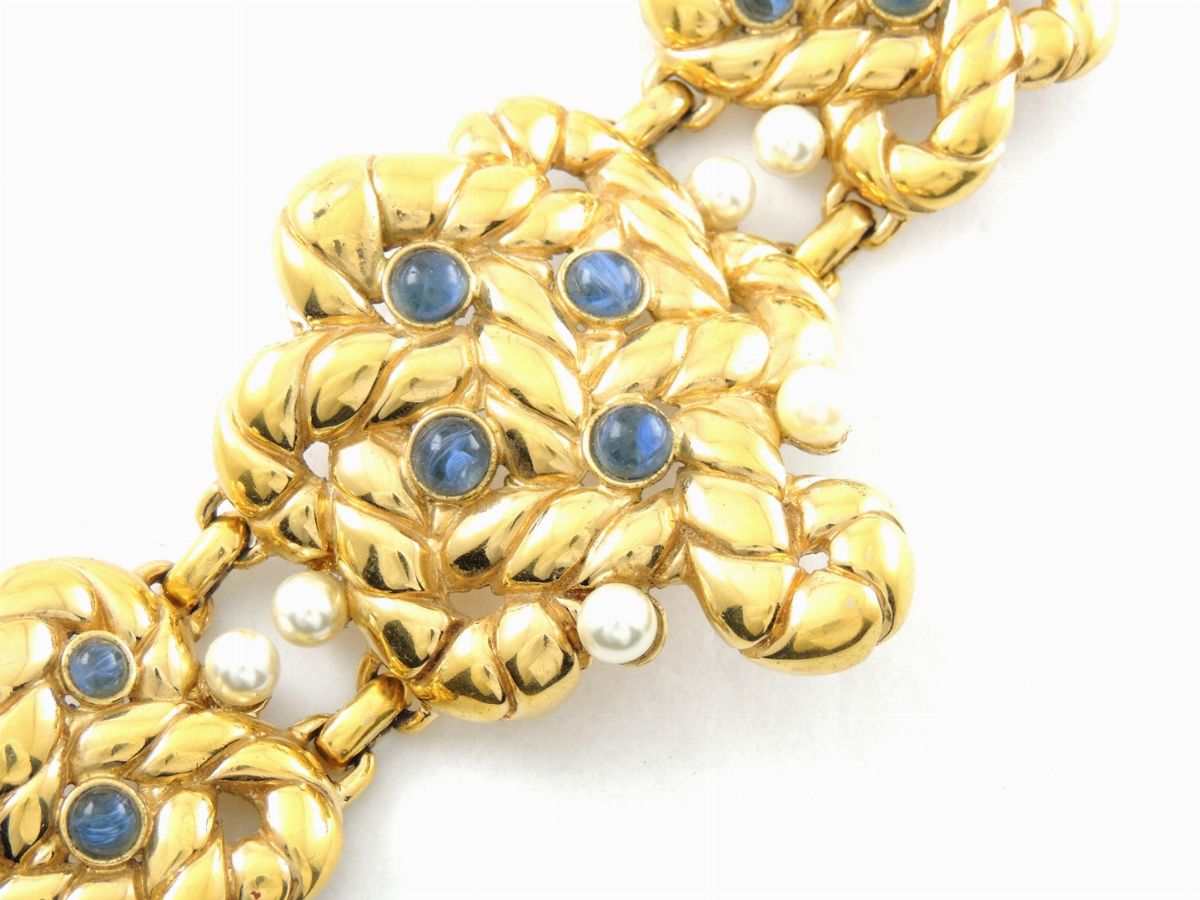 Bracciale Valentino in Metallo Dorato, Vetro e Perle Simulate