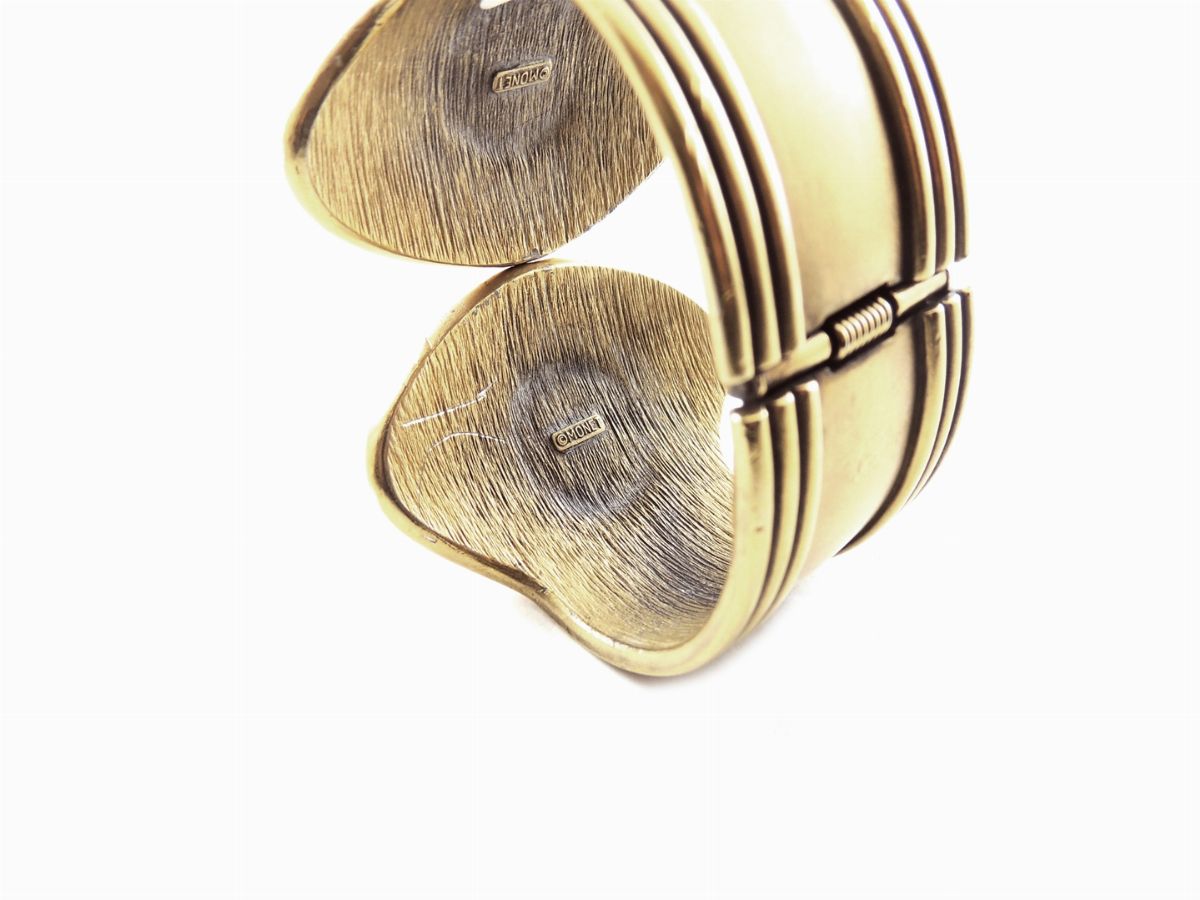 Bracciale Rigido Monet in Metallo Dorato Satinato e Cabochon in Vetro