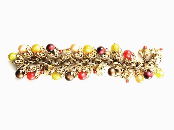 Napier Goldtone metal and glass pearls charm bracelet