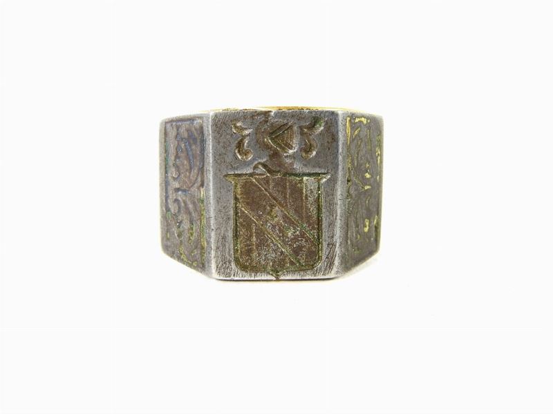 Anello a Sigillo in Ferro e Oro Giallo