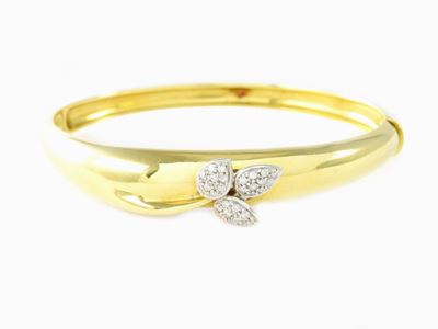 Bracciale Rigido in Oro Giallo con Diamanti