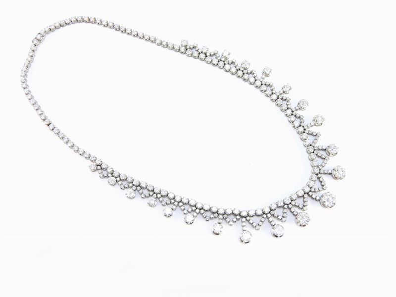 Collana Scalare in Oro Bianco e Diamanti