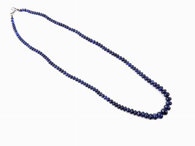 Collana Scalare Formata da Dischi Ovalizzati di Zaffiro