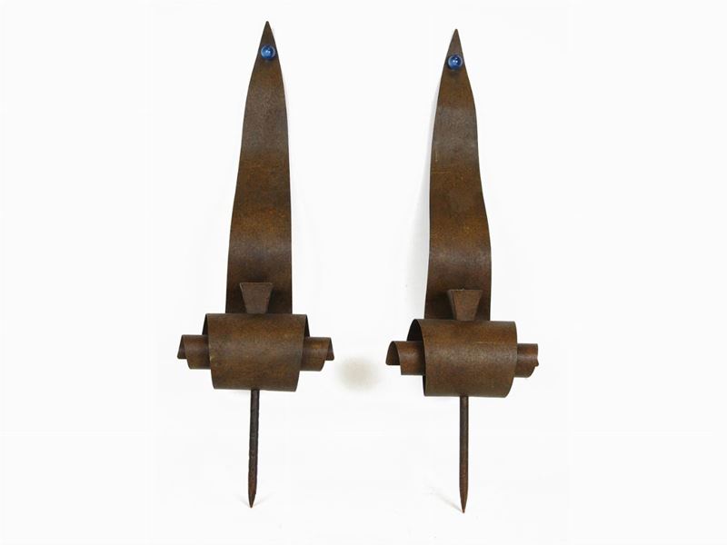Coppia di Appliques 'inri' in Metallo