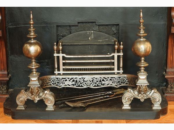 Pair of Old Metal Andirons with Bracier  (Netherlands)  - Auction The collector's house: Antique, Modern and Oriental Art - Lots: 700-943 - IV - Maison Bibelot - Casa d'Aste Firenze - Milano
