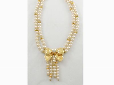 Collana Valentino in Perle Simulate, Metallo Dorato e Strass